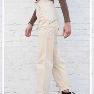 NWOT Brandy Melville Tammy Cargo Pants